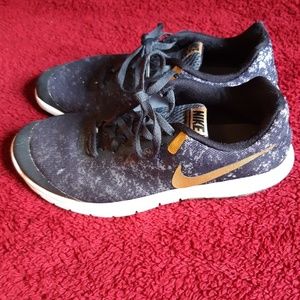 Nike Flex Experience RN 6